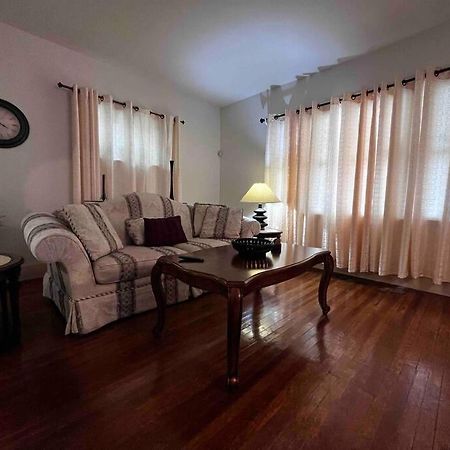 Comfortable 2-Bdrm Spacious Home With Wifi & Patio Indianapolis Bagian luar foto