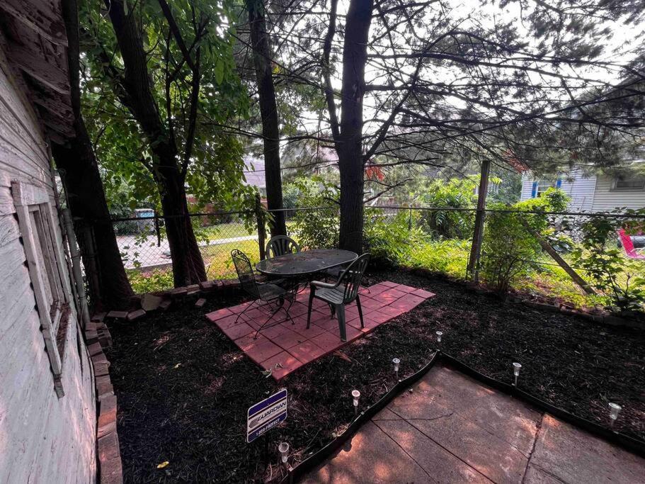 Comfortable 2-Bdrm Spacious Home With Wifi & Patio Indianapolis Bagian luar foto