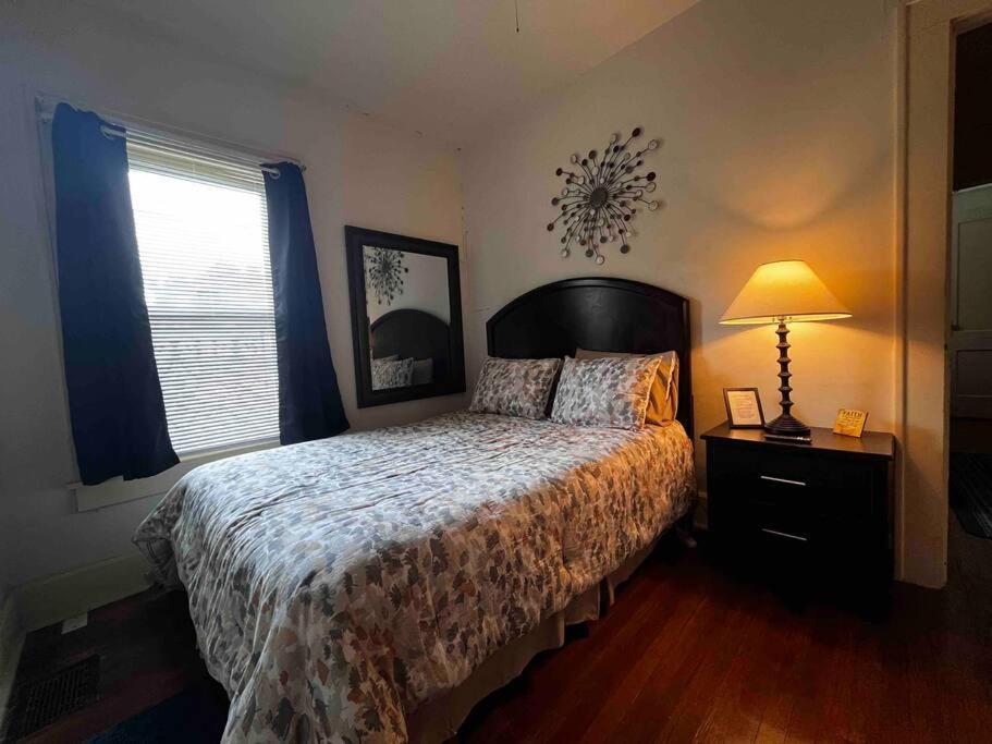 Comfortable 2-Bdrm Spacious Home With Wifi & Patio Indianapolis Bagian luar foto